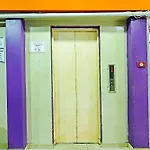 Oyo 90138 Hotel Elwarda Klcity