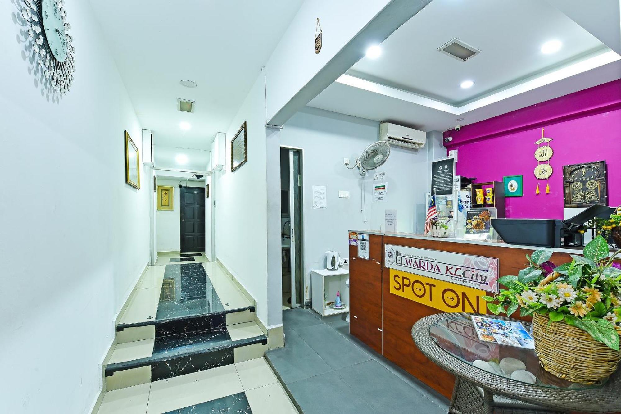 Oyo 90138 Elwarda Klcity 2*