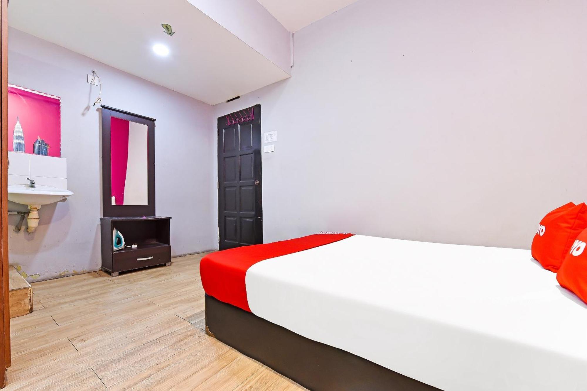 Oyo 90138 Elwarda Klcity Hotel Kuala Lumpur