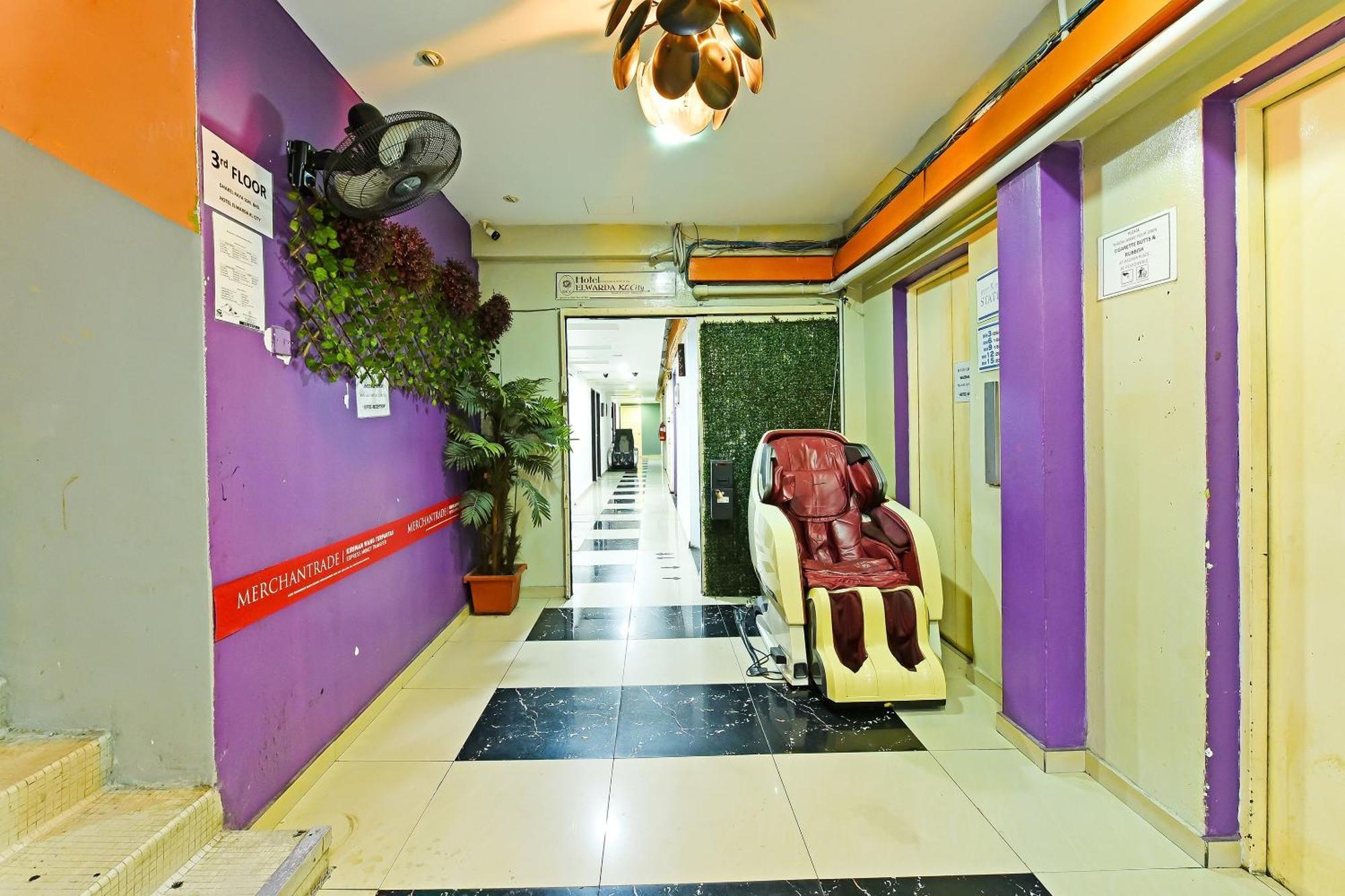 Hotel Oyo 90138 Elwarda Klcity 2*